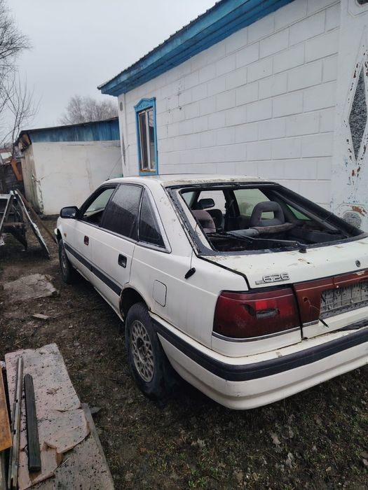 Продам автомобиль Мазда 626