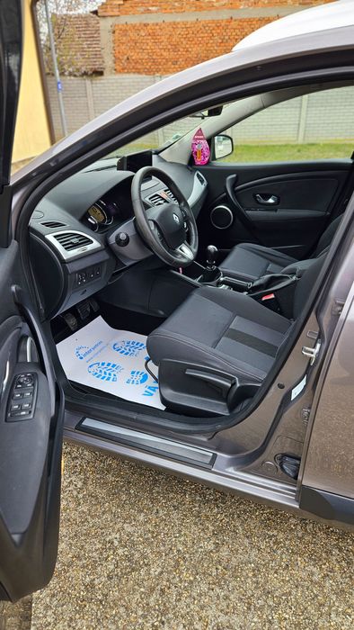 Renault Megane 3 1.9 D [Navigatie ,Carplay,Keyles Go,Entri] NR VALABILE