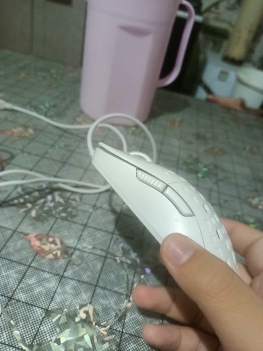 Продаю клавиатиру и мы́ш