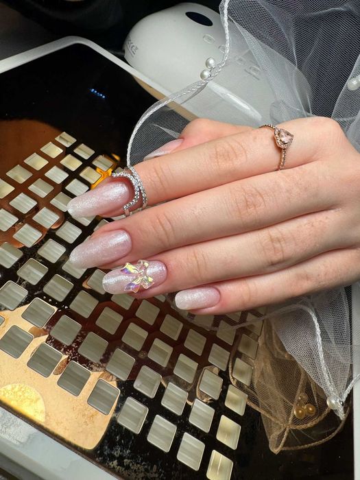 pun unghii cu gel Dristor