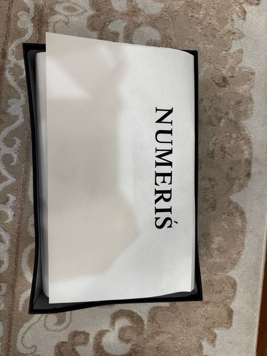 Numeris в черно белом цвете