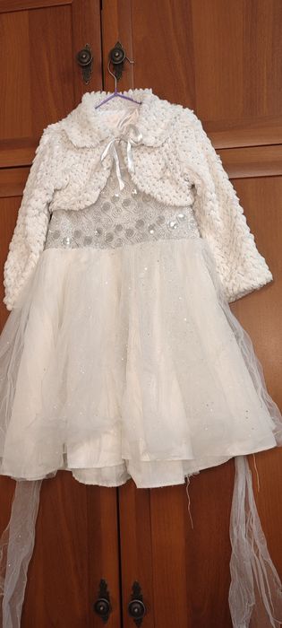 Продам платье на рост 110 см