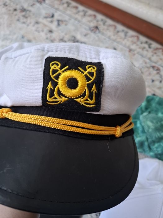 Продам срочно кепки за все 2000