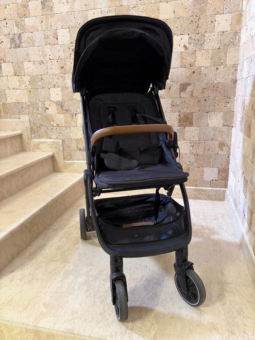 Cărucior sport Nuna TRIV Next Caviar - Pliabil și Compact