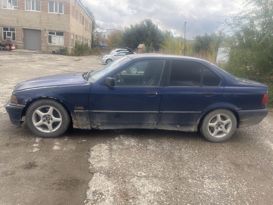 БМВ 3.18 продам срочно