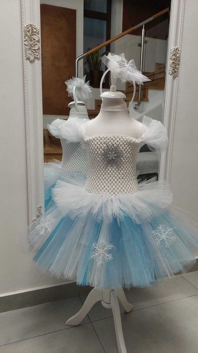 Rochita TUTU Fulg de nea  Fulg de zapada alba serbare iarna Craciun