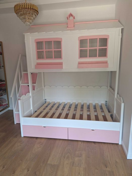 TRANSPORT GRATUIT.Pat tip casuta din lemn masiv. Cod 2813