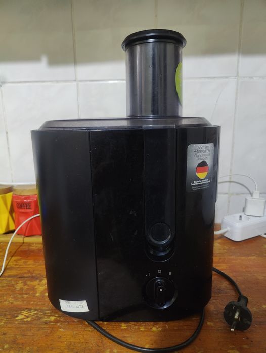 Соковыжималка продам