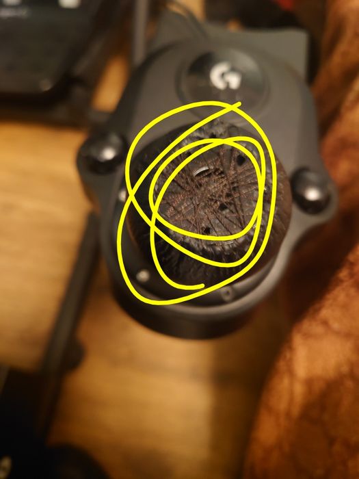 Vând set de volan g29 cu mici probleme