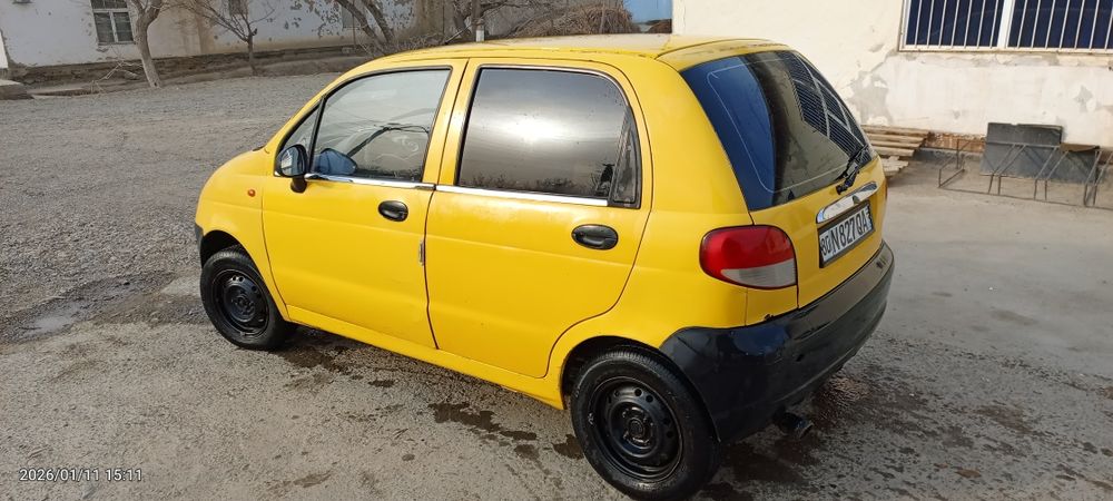Matiz aftomobili sotiladi