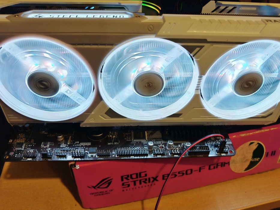 Видео карта ASROCK RX 9070 XT Steel Legend, 16GB GDDR6, 256-bit