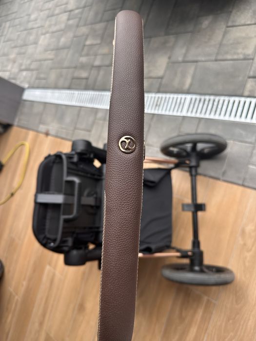 Cybex Platinum Priam 4 – Cadru Rose Gold/Brown + Scaun Sepia Black