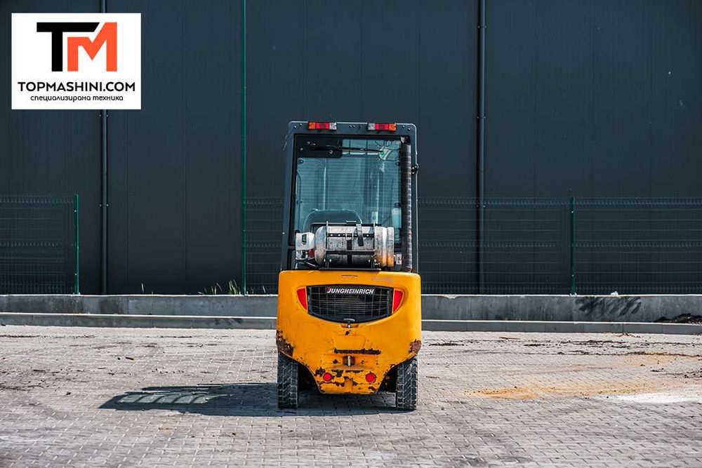 Газокар Jungheinrich TFG320