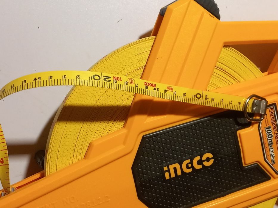 Ruletă 100 metri nouă