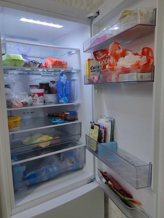 Продам холодильник в отличном состояние