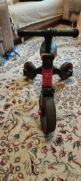 Продам беговел детский