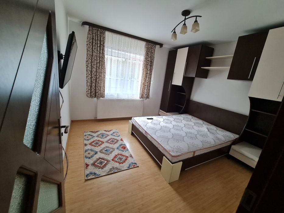Proprietar, inchiriez ap 3 camere in Tractorul