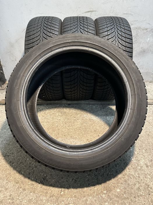 Гуми 225/45/17 BRIDGESTONE  Blizzak Winter