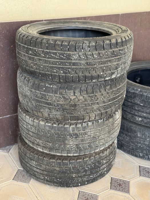 Зимние шины Roadstone 205/55/R16!