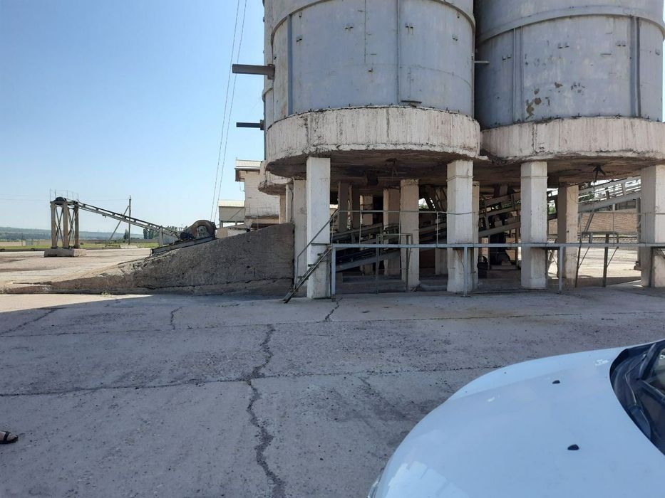 Продаётся 8,5 га производственная база.