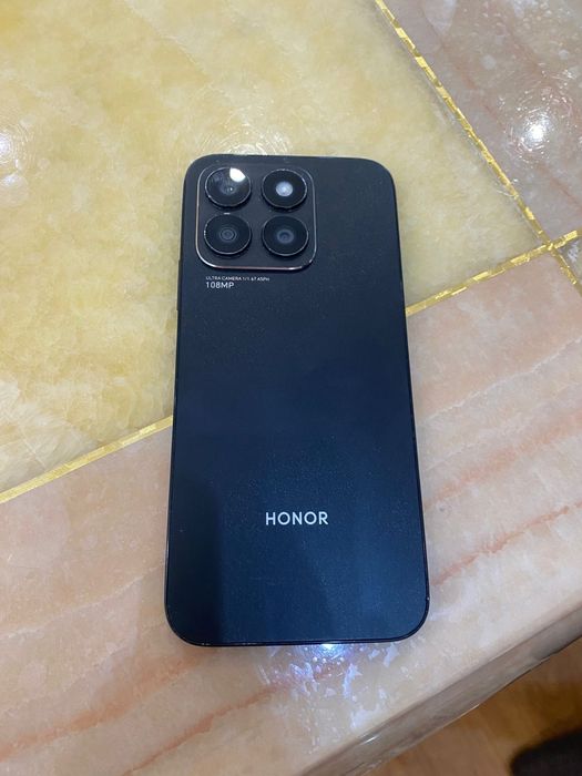 Продам телефон Honor x8b