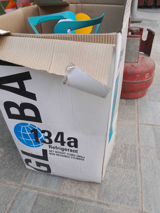Butelie freon R 134 sigilată
