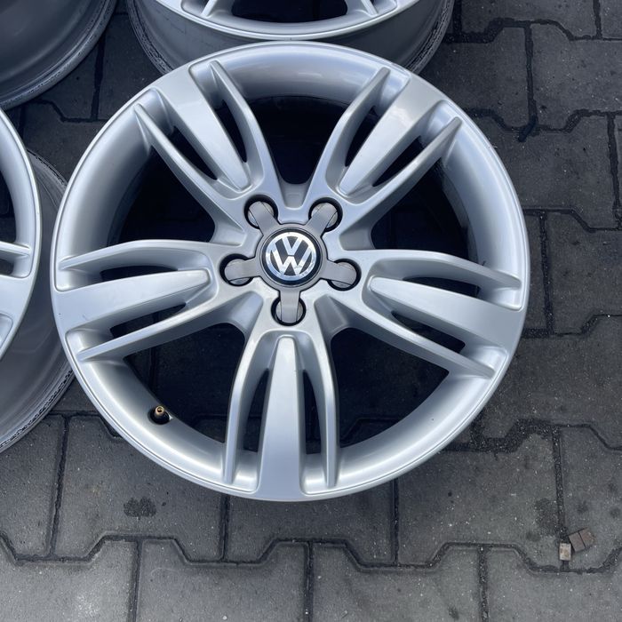 Jante aliaj VW Golf Passat Tiguan octavia leon pe 17 5x112
