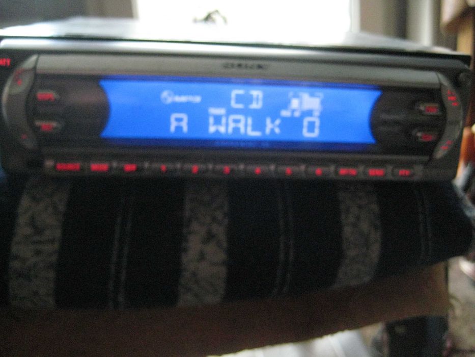 Продавам Sony CDX-F5550 50WХ4