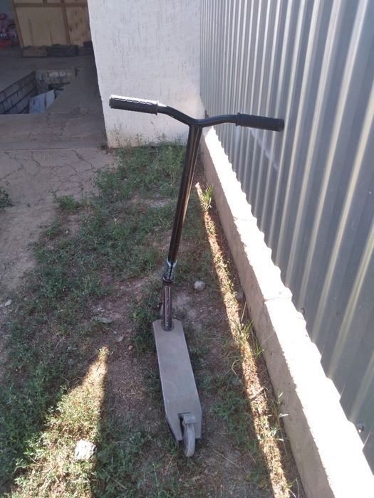 Продаю самокат трюковой