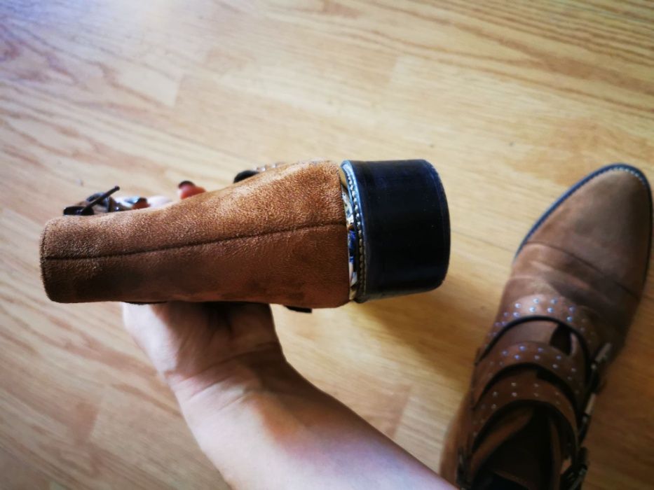 botine din colectia Answear, marime 39