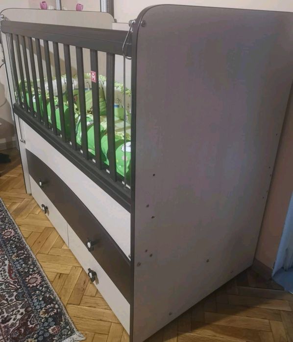 Детско креватче с люлка