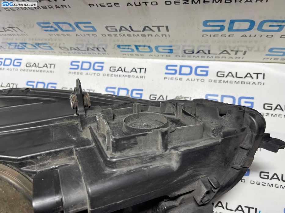 Far Dreapta Xenon Volkswagen CC 2012 - 2017 Cod 3C8941032H [B3081]