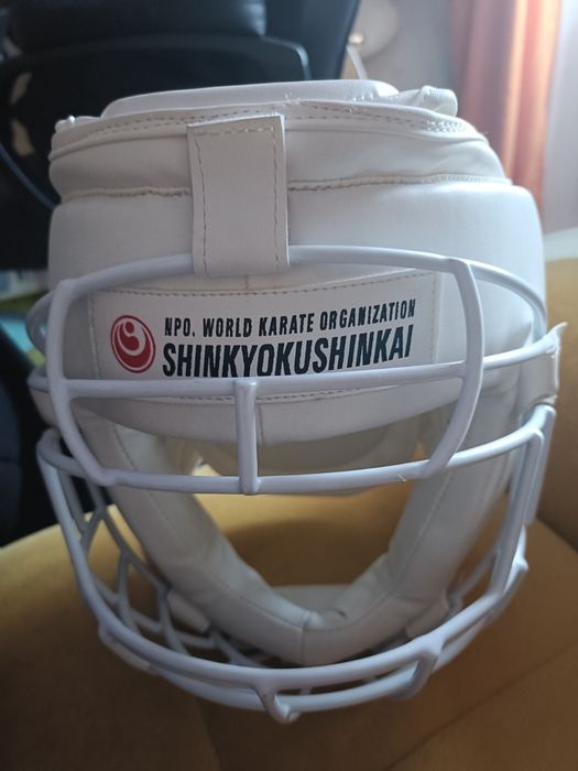 Шлем каратэның сатылады