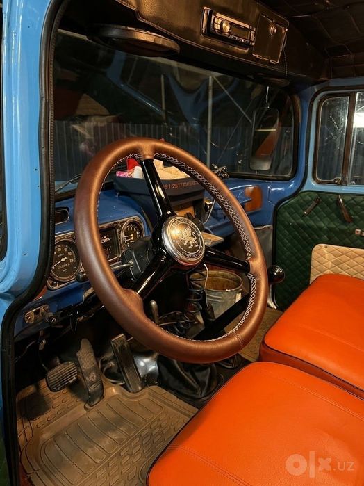Zil 131 mashina sotiladi