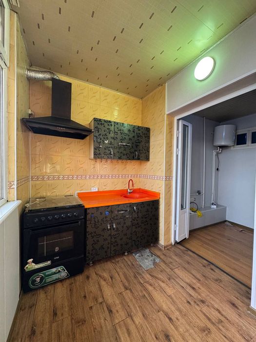 3/3/5. 2х6 балкон. Шайхантохурский район Срочно продается 3-комнатная