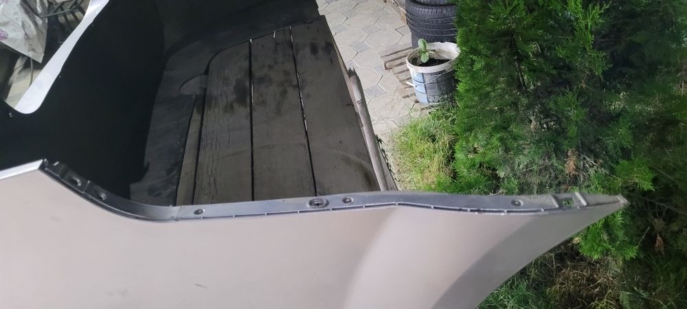 Продам задний бампер от Шевроле нексии.
