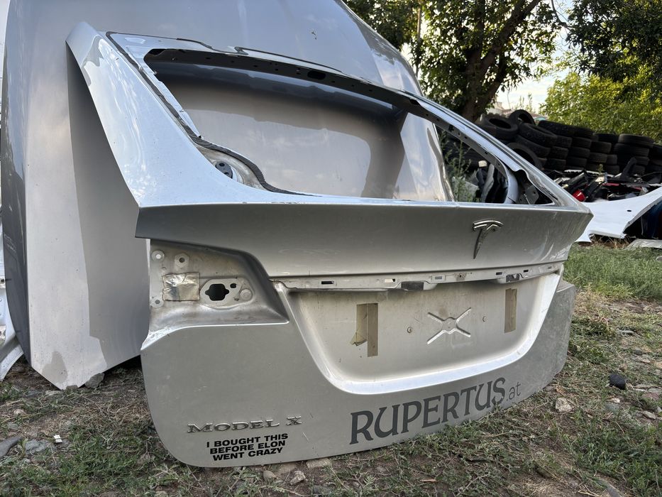 Капак/Багажник/Задна врата Tesla Model X