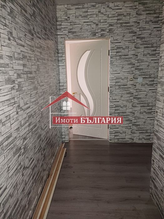Продава се Тристаен апартамент в Карлово - 61 кв.м за 1112 €/кв.м - Снимка #3