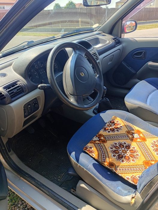Renault Clio Fabricație 2004