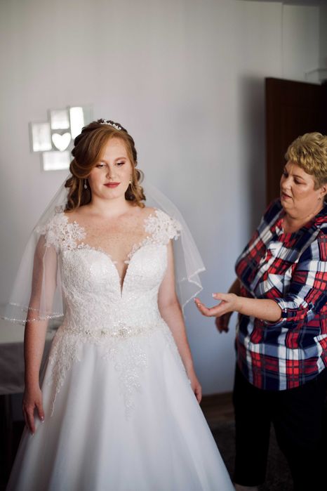 Rochie de mireasă mărime mare, A-line cu dantelă și corset ascuns