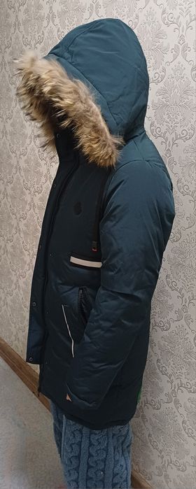 Продам куртку для девочки