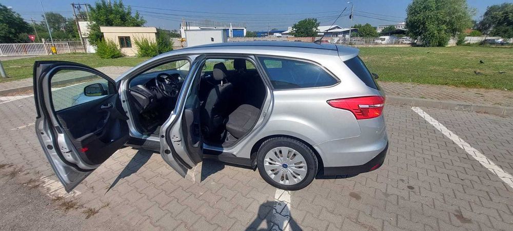 FORD Focus 2015 — imagine 5