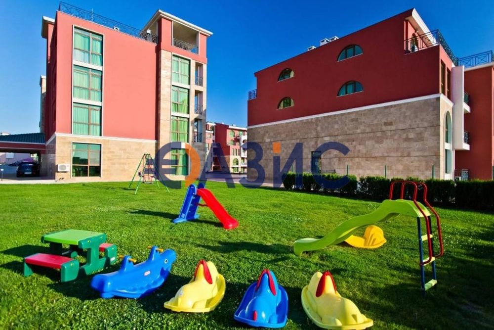 Продава се Двустаен апартамент в Свети Влас - 66 кв.м за 610 €/кв.м - Снимка #14