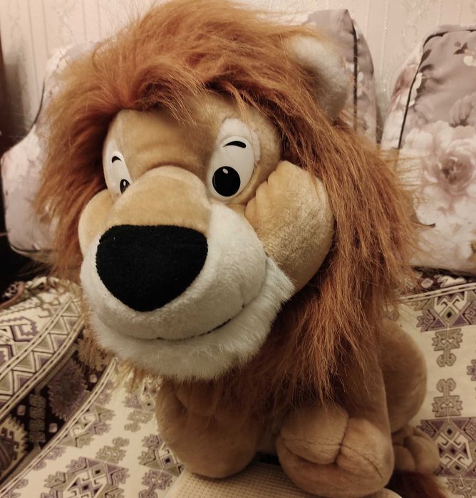 Лев продается б\у