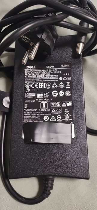 Докинг Дел WD15 + 130в зарядно / Docking  Dell WD15+ 130w charger