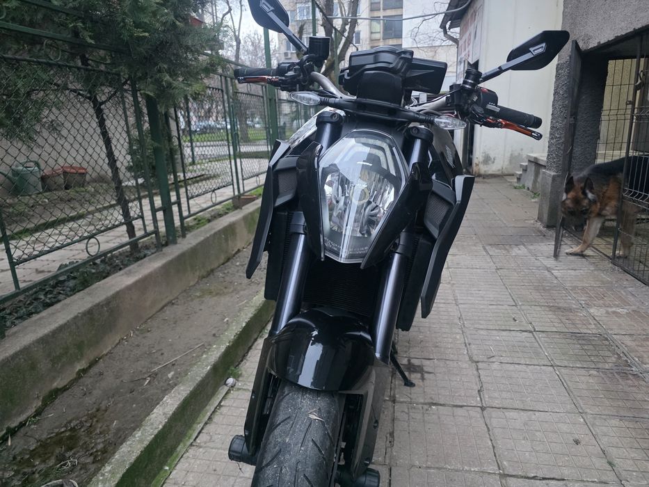 KTM Super Duke 1290 GT   2015