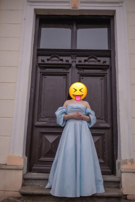 Vând rochie majorat