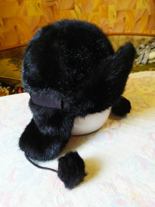 Шапки женские. Разные.