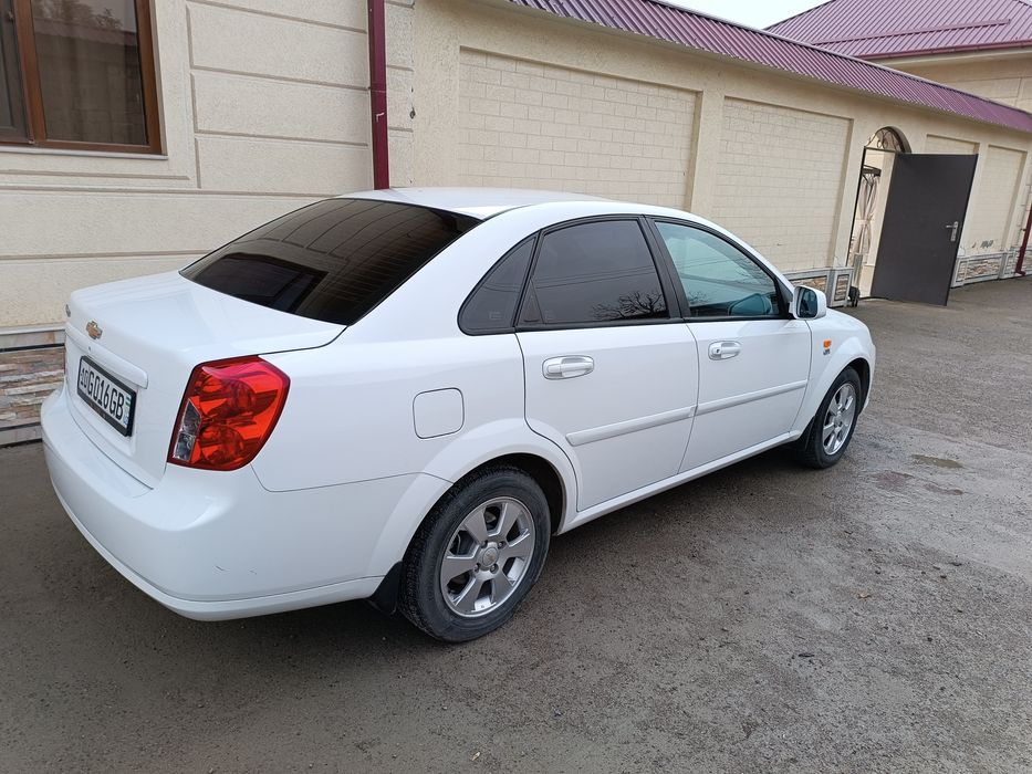 Жентра мошина сотилади