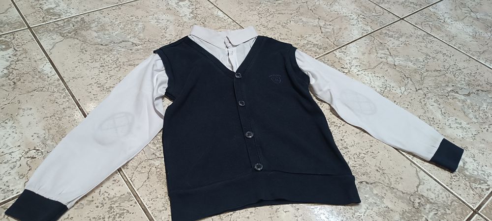 Vând Cămașa 9-10 ani